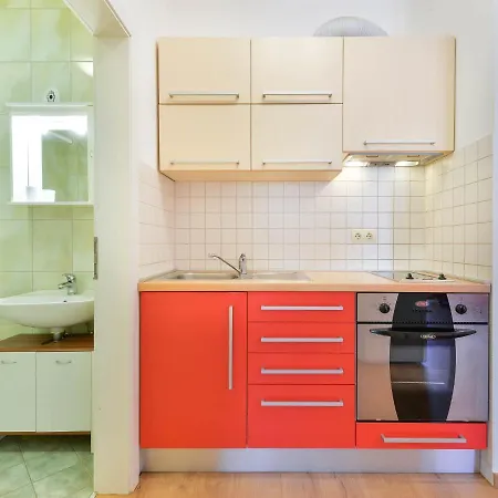 Simplistic In With Terrace * Medulin