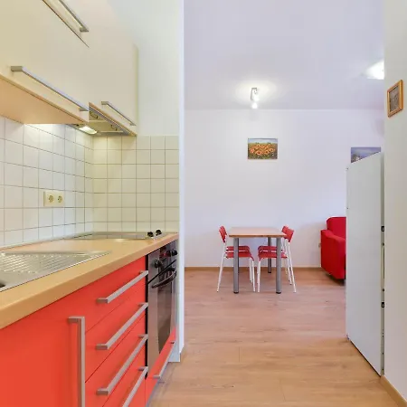 Simplistic In With Terrace Apartment