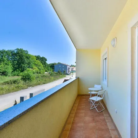 Simplistic In With Terrace Medulin